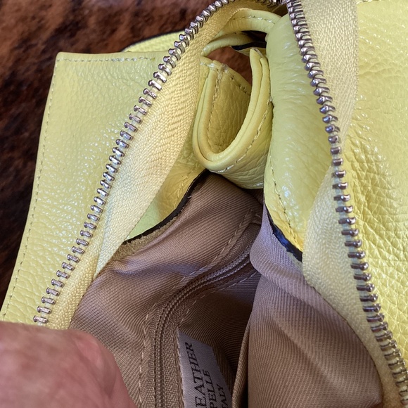 Borse In Pelle Bright Yellow Genuine Leather Drawstring Cinch  Crossbody Handbag - Picture 12 of 12